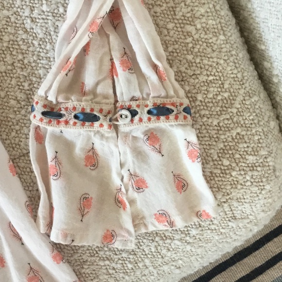 Sundance Floral Embroidered Blouse - white ,Pink and blue - Picture 4 of 5